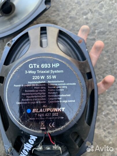 Акустические колонки в автомобили