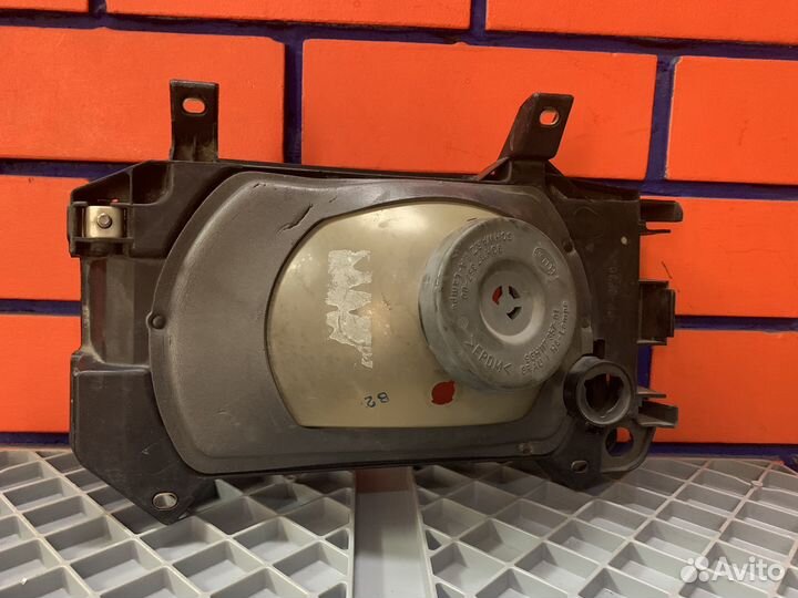 Фара передняя правая Volkswagen Transporter