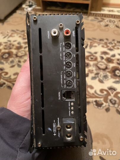 Автомобильный усилитель