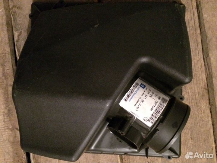 Воздухоочиститель в сборе на Opel Insignia a20nft