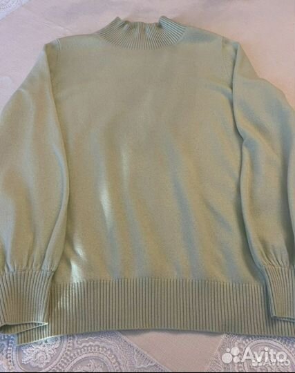 Свитер нежный