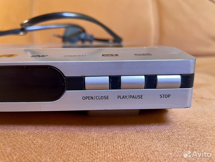 DVD-плеер BBK DV310I