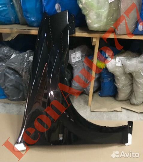 Крыло правое Рено Логан 1 черное