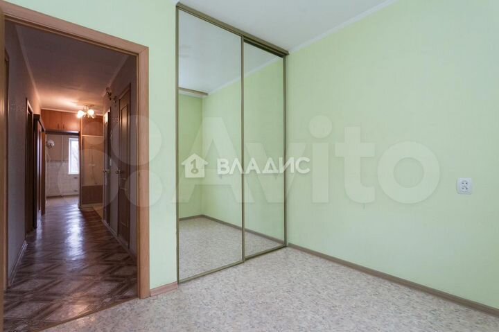 4-к. квартира, 71 м², 2/5 эт.