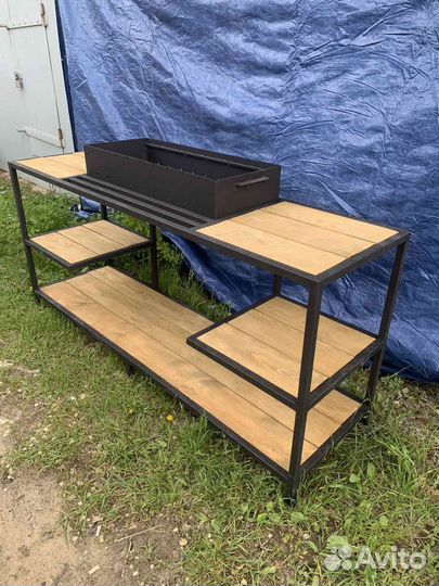 Мангал с большой рабочей зоной