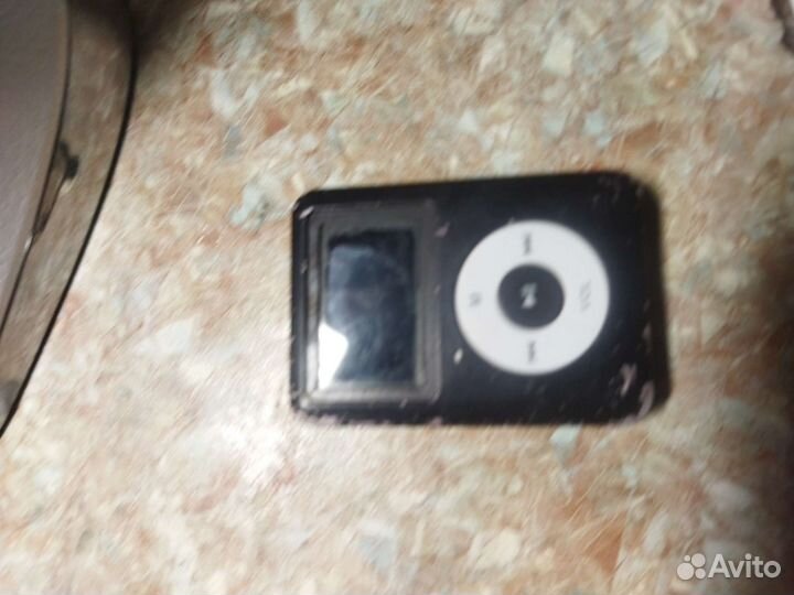 Mp3 плеер,+ наушники айфон