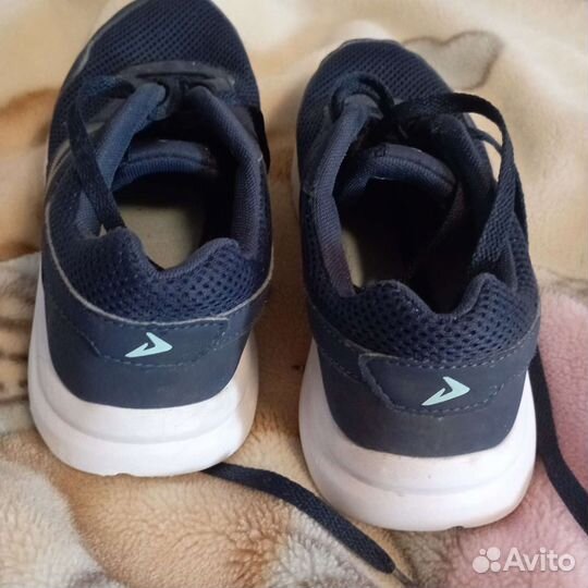 Кроссовки детские