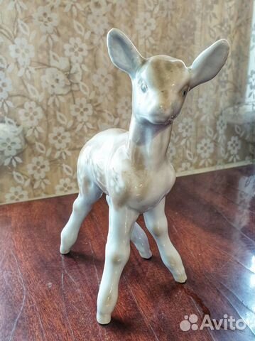 Статуэтка фарфоровая 