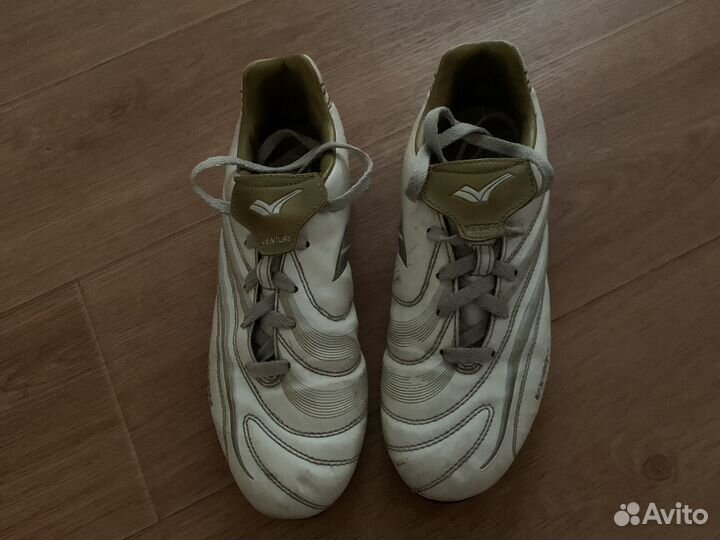 Футбольные бутсы venture