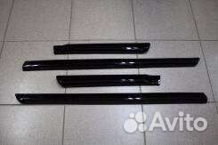 Молдинги Land Cruiser 200 черные на двери