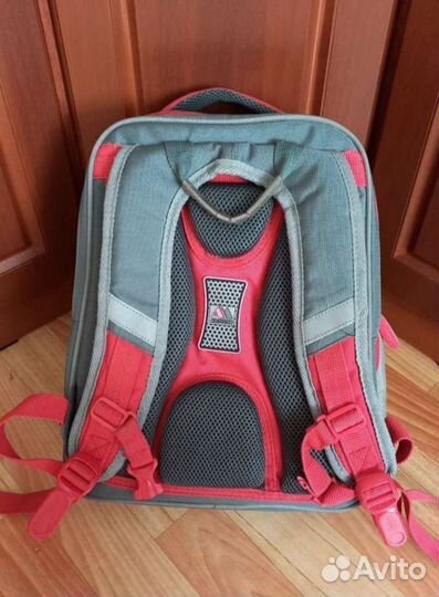 Рюкзак школьный
