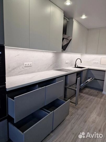 Кухня без ручек Прямая кухня