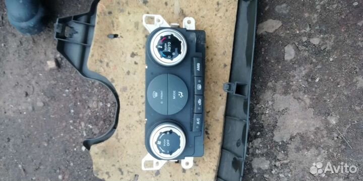 Блок управления климатом Мазда Сх 7 Mazda CX 7