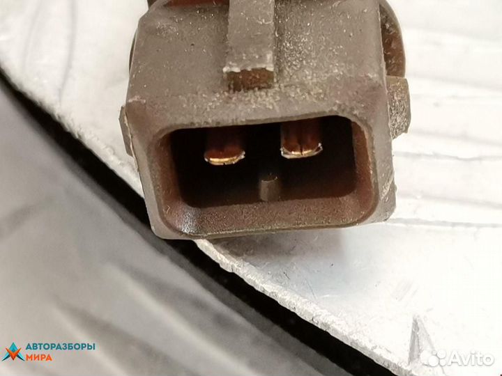 Форсунка Volkswagen Polo 3 2000 038130201F