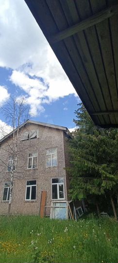 Дом 200 м² на участке 6 сот.