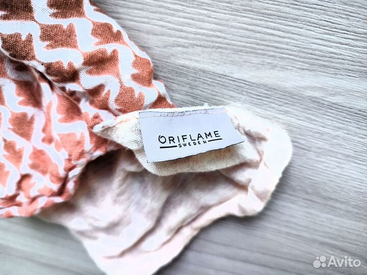 Платок женский Oriflame