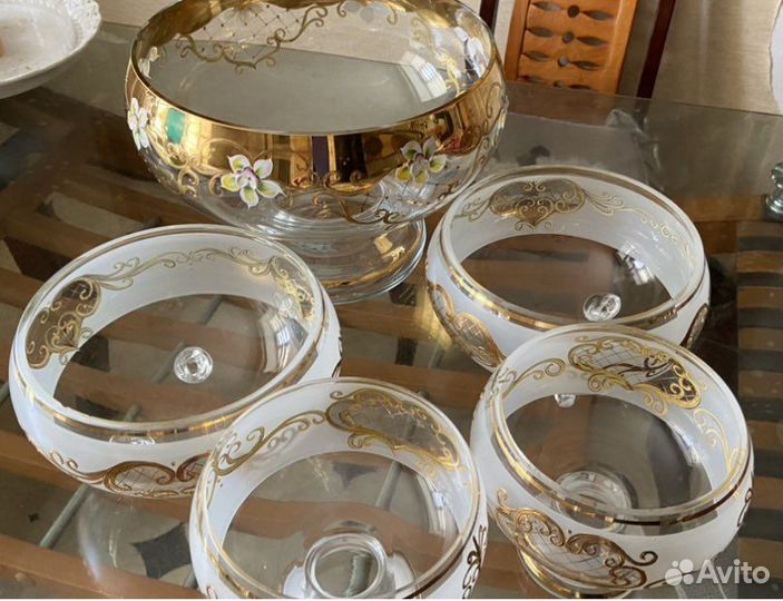 Фруктница, салатницы и конфетницы