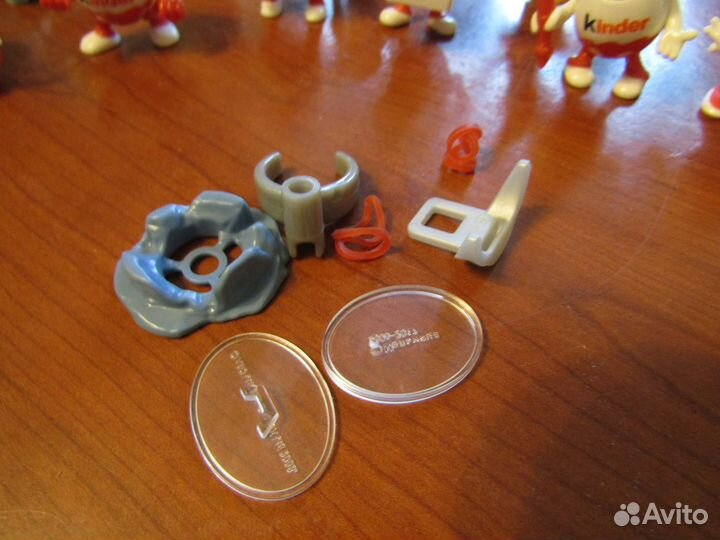 Миньоны и киндер яйца