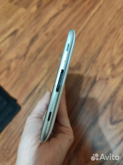 Samsung планшет