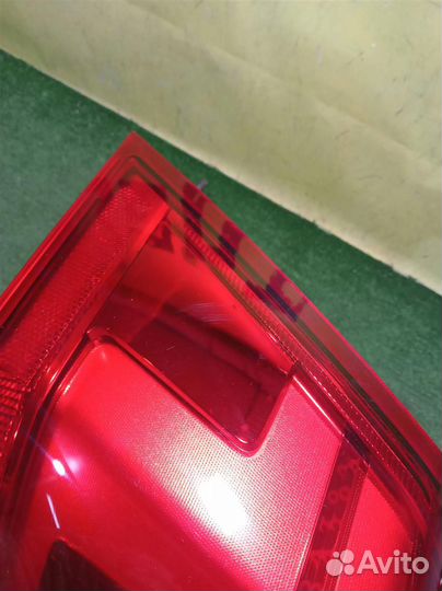 Фонарь задний наружный левый Volvo V90 2016