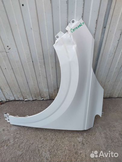 Крыло переднее левое Kia Carnival 4