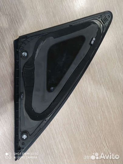 Infiniti s51, зад. лев. стекло кузова, 83301-1ca0a