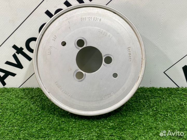 Шкив помпы Audi Q7 4M 2019