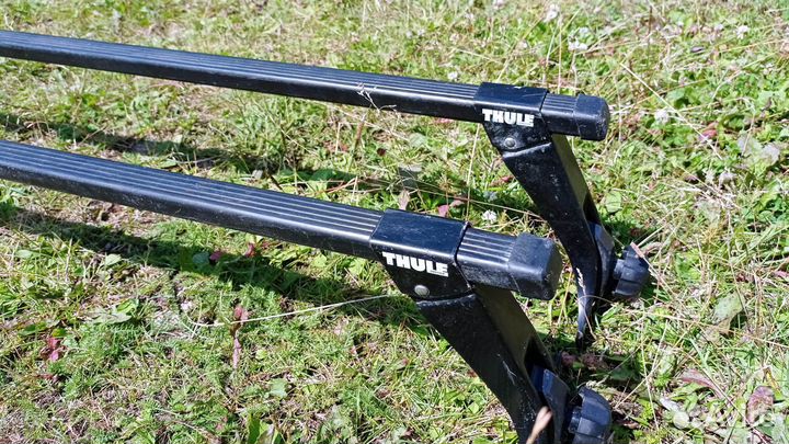 Багажник на крышу thule