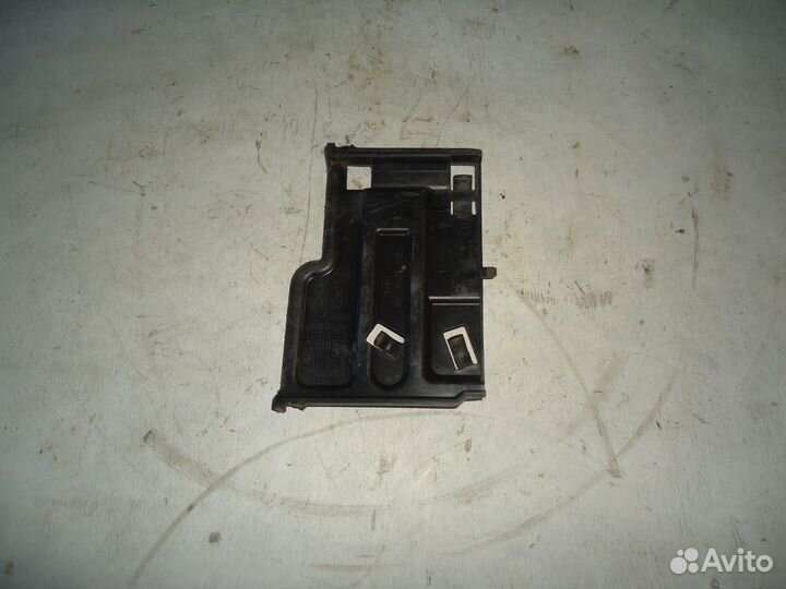 Кронштейн акб (аккумулятора) Форд Фокус 2