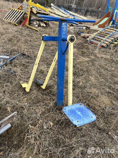 Тренажер для ног и ягодиц