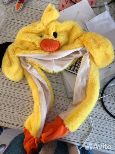 Шапка с двигающимися ушами