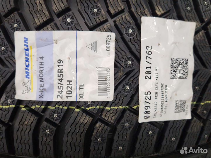 Michelin X-Ice North 4 245/45 R19 102H