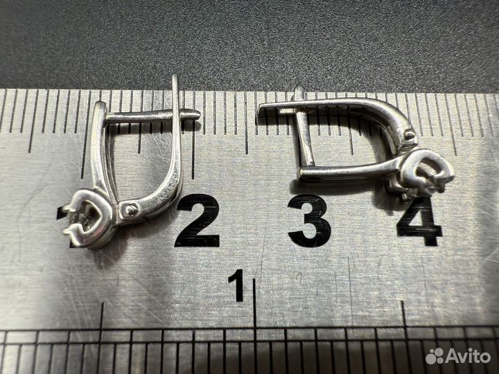 Золотые серьги с бриллиантами