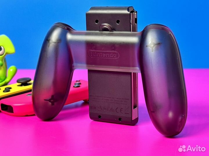 Оригинлаьный Грип с зарядкой для Nintendo Switch