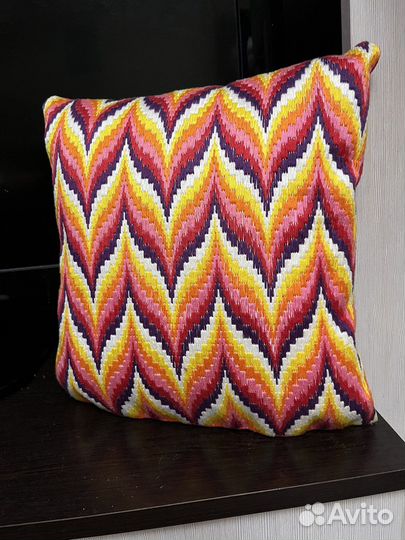 Подушка интерьерная ручная работа вышивка