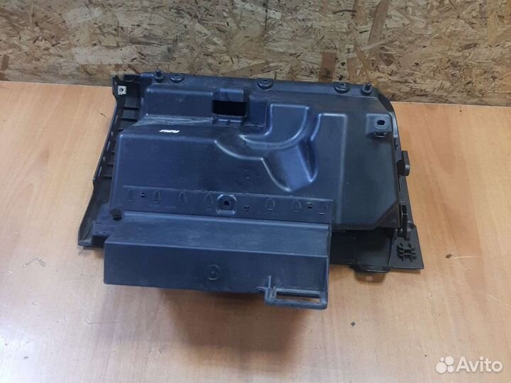 Бардачок Фольксваген Поло 5 седан 2009-2015г