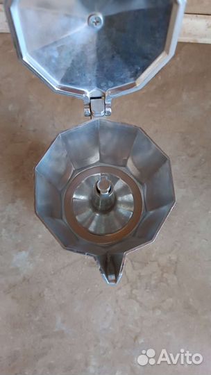 Гейзерная кофеварка