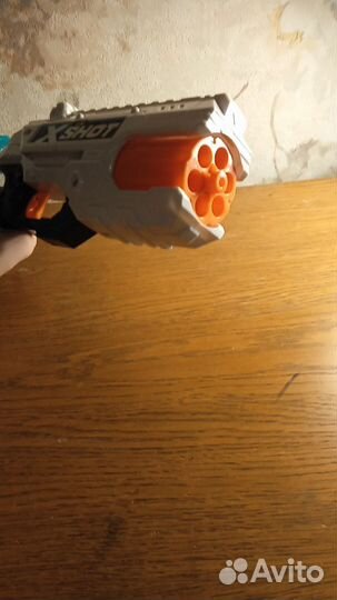 Пистолет игрушечный,стреляет мягкими патронами