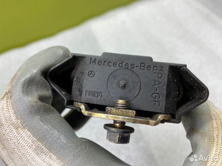 Ограничители двери Mercedes-Benz E-Class W210 M112