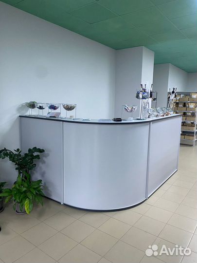 Стойка-ресепшен бу кассовая стойка