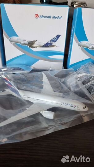 Модель самолета. Металл