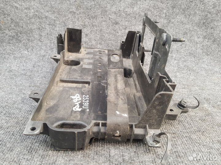 Площадка крепления аккумулятора Opel Mokka A16XER