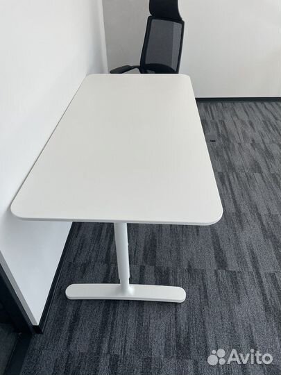 Компьютерный стол IKEA 