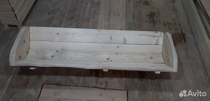 Кормушка для подсобного хозяйства