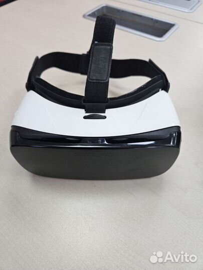 Очки виртуальной реальности samsung gear vr
