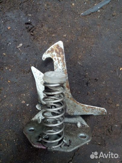 Замок капота (крючок ) Volvo S40 1995-2004 1995-20