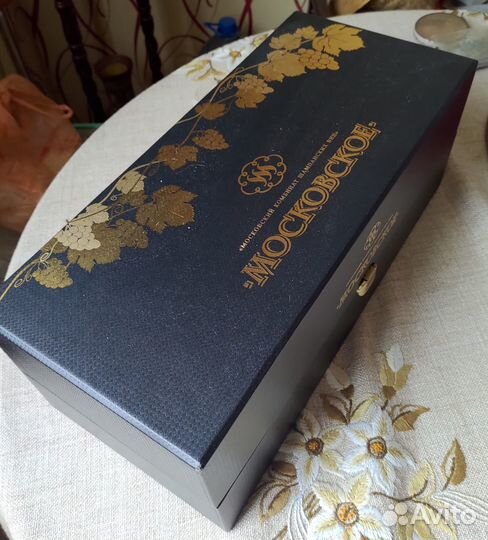 Бутылка хрустальная 1.5л московское подар. короб