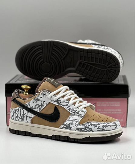 Кроссовки женские Nike SB Dunk Low