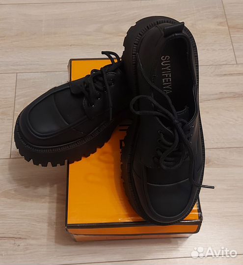 Ботинки женские новые