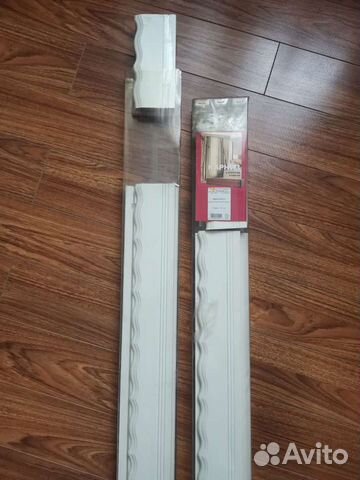 Карниз с деревянной отделкой